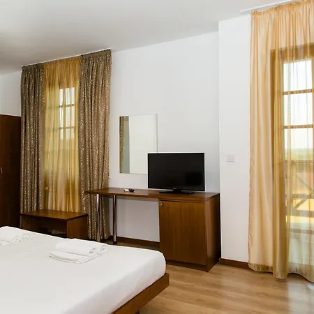 Hotel Family Perla Lukovit